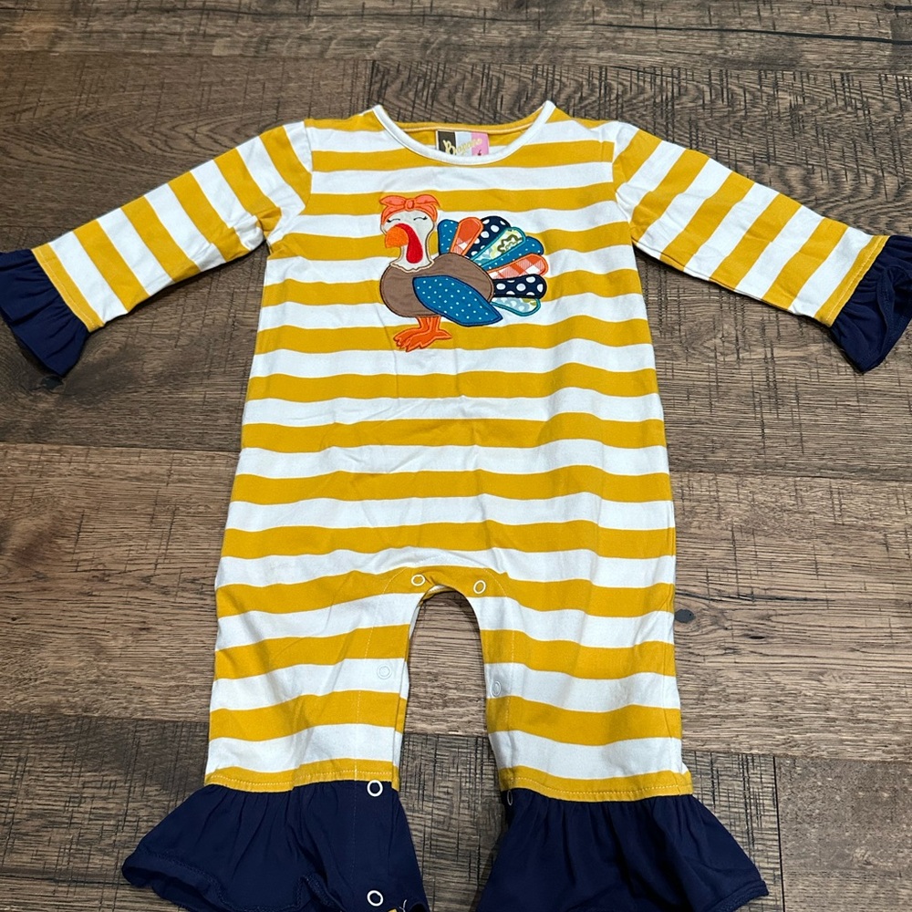 Turkey appliqué romper. Great condition. Only worn once.
